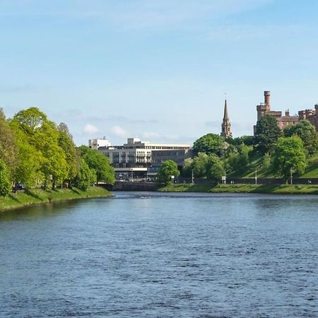 Hedgefield House - Serene Top Floor Flat Inverness Exteriör bild