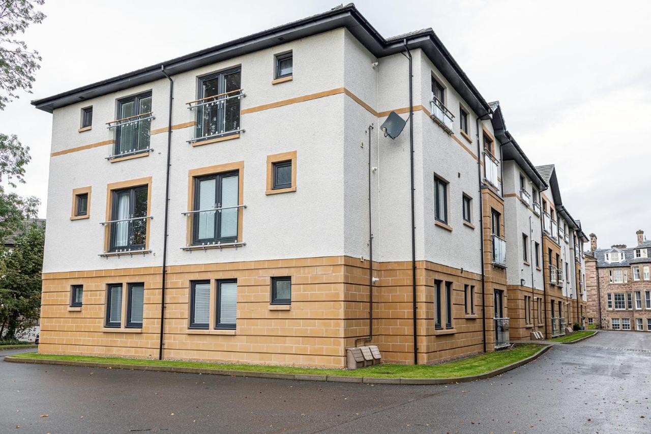 Hedgefield House - Serene Top Floor Flat Inverness Exteriör bild